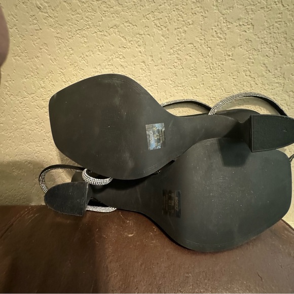 NIB Alicepub Rhinestone Strappy Chunky Heel w/Bow - Picture 13 of 16